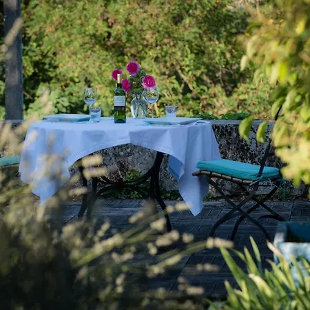 Le Petit Cochon Bed & Breakfast 3*